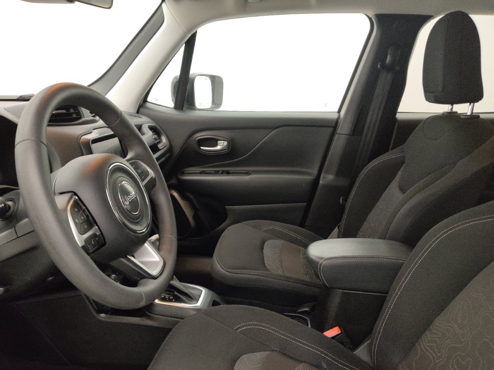 Used 2023 Jeep Renegade Latitude image 17