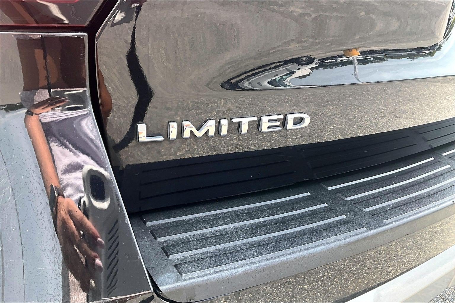 Certified 2024 Ford Expedition Limited AWD/4WD image 8