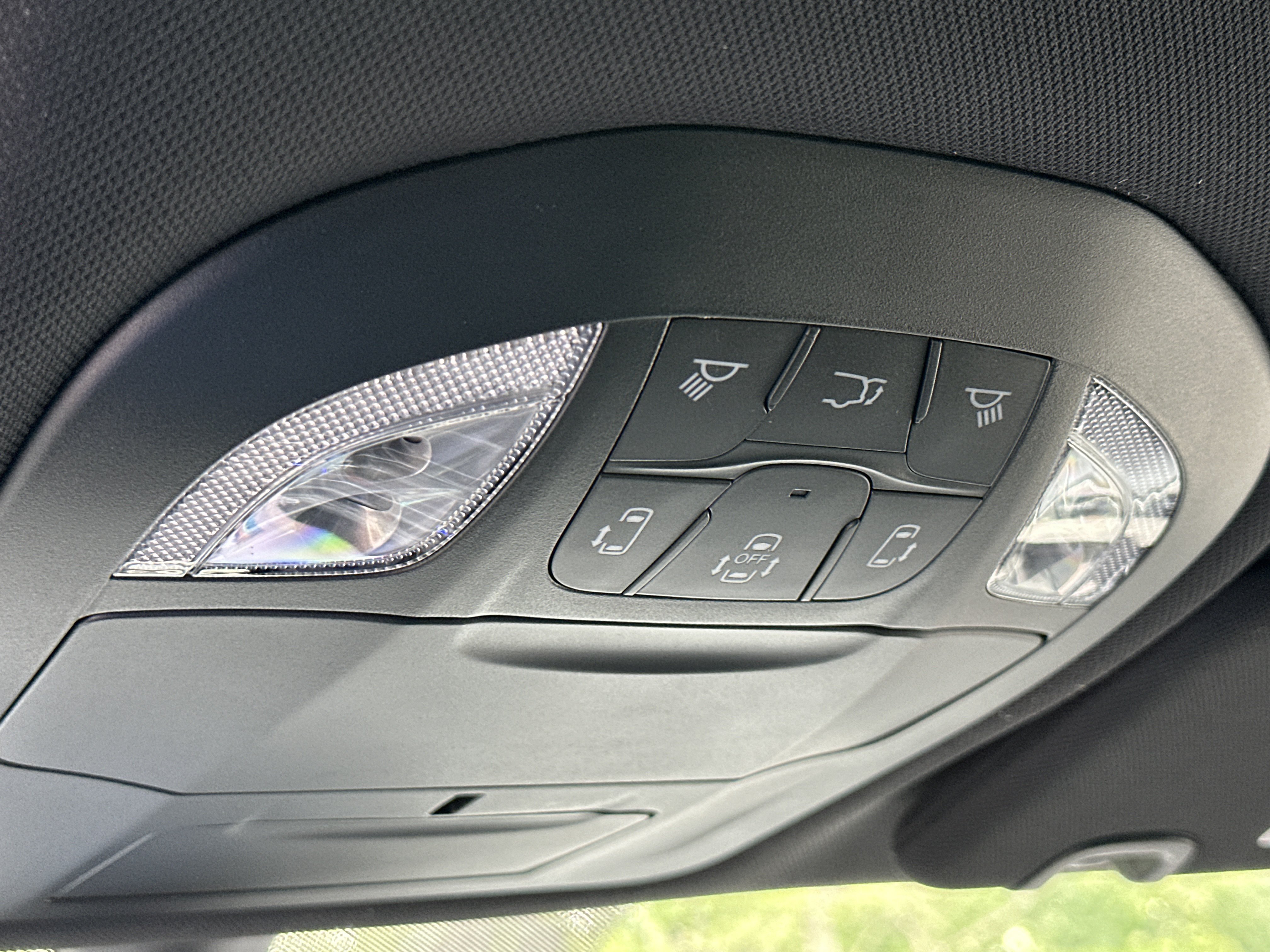 New 2027 Chrysler Pacifica Select FWD image 11