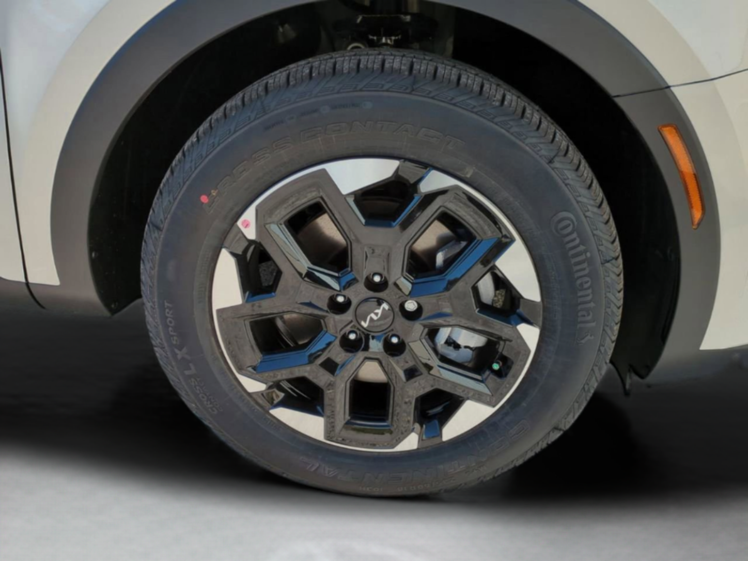 New 2026 Kia Sorento S w/ S Panoramic Sunroof Package FWD image 12