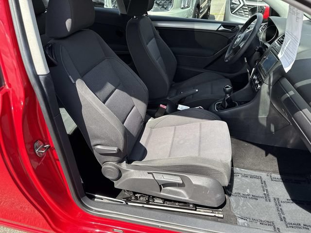 Used 2011 Volkswagen Golf 2-Door FWD image 9