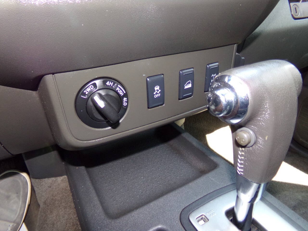 Used 2013 Nissan Xterra S AWD/4WD image 58