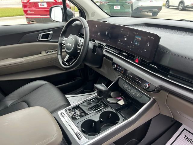 Used 2025 Kia Carnival SX image 13
