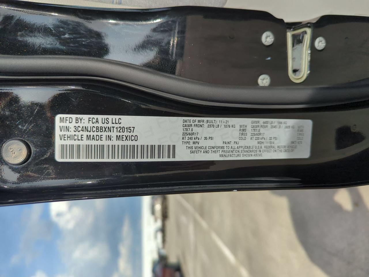 Used 2022 Jeep Compass Latitude FWD image 27