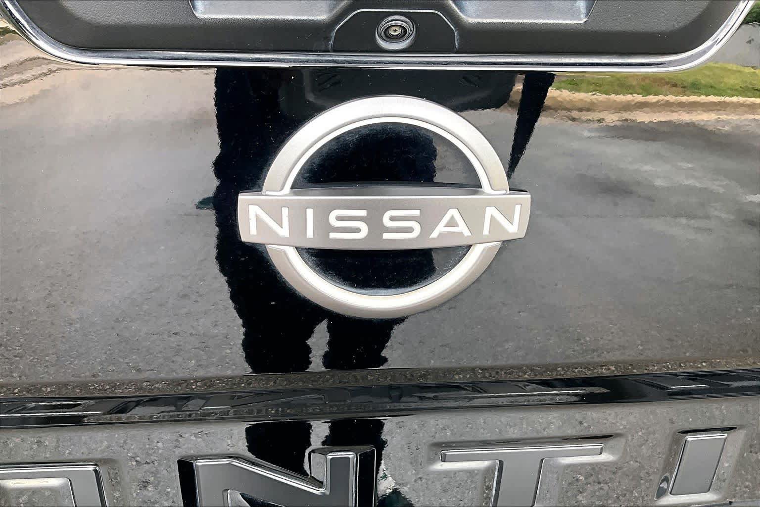 Certified 2023 Nissan Frontier SV w/ Midnight Edition Package RWD image 30