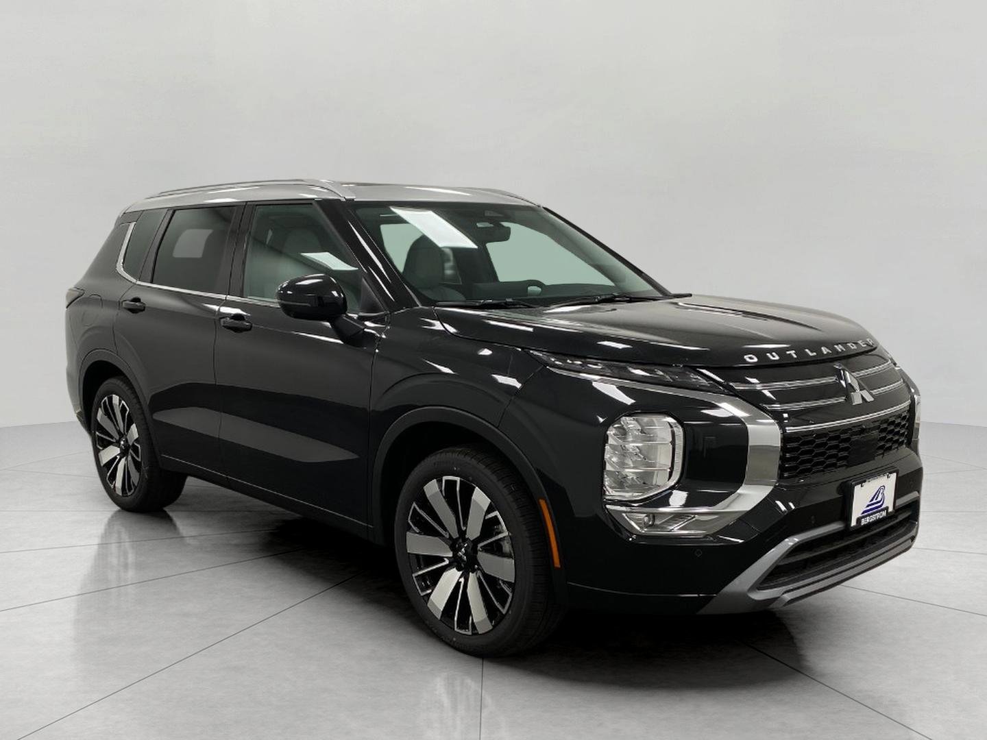 New 2025 Mitsubishi Outlander SEL image 1