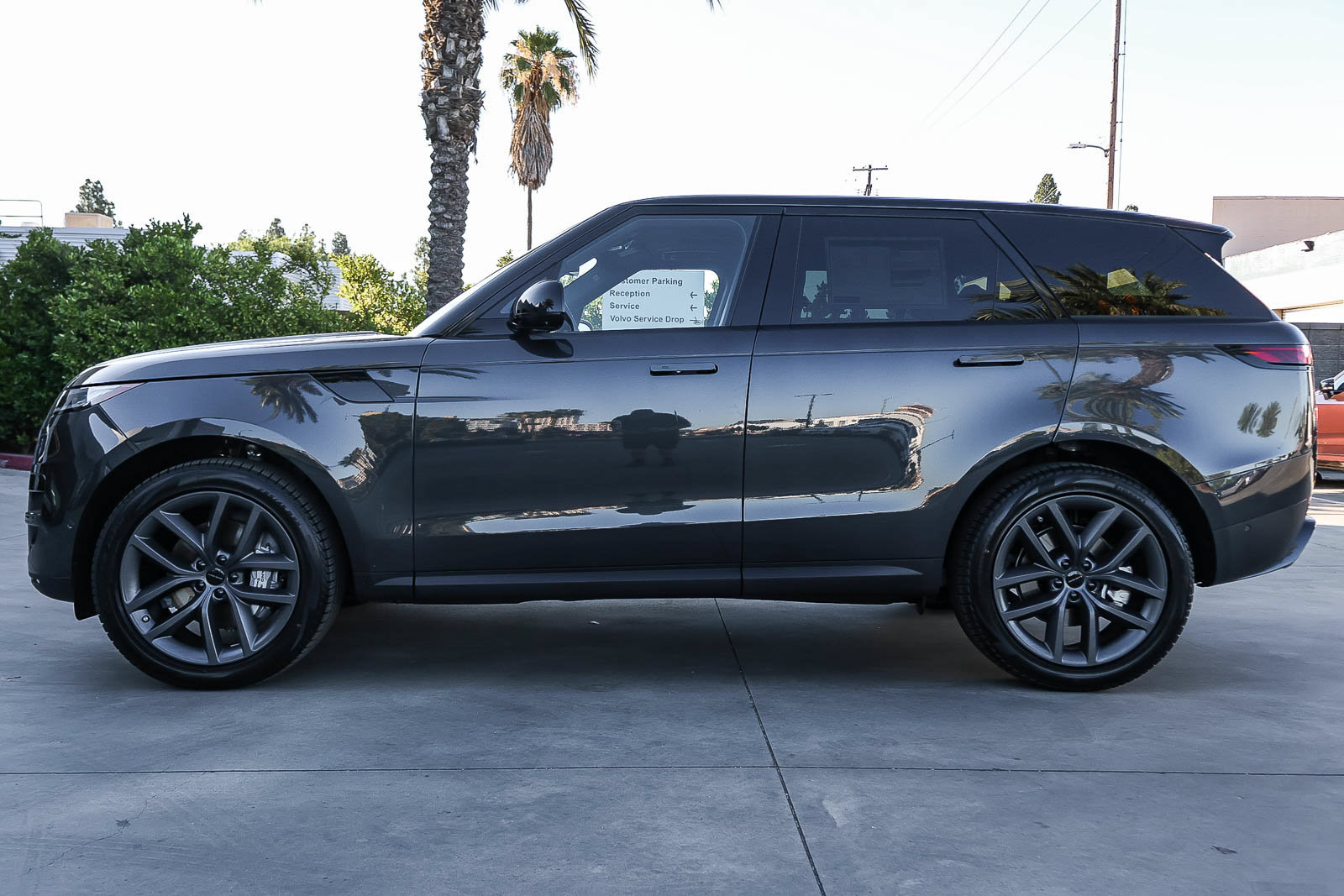 New 2026 Land Rover Range Rover Sport SE AWD/4WD image 8