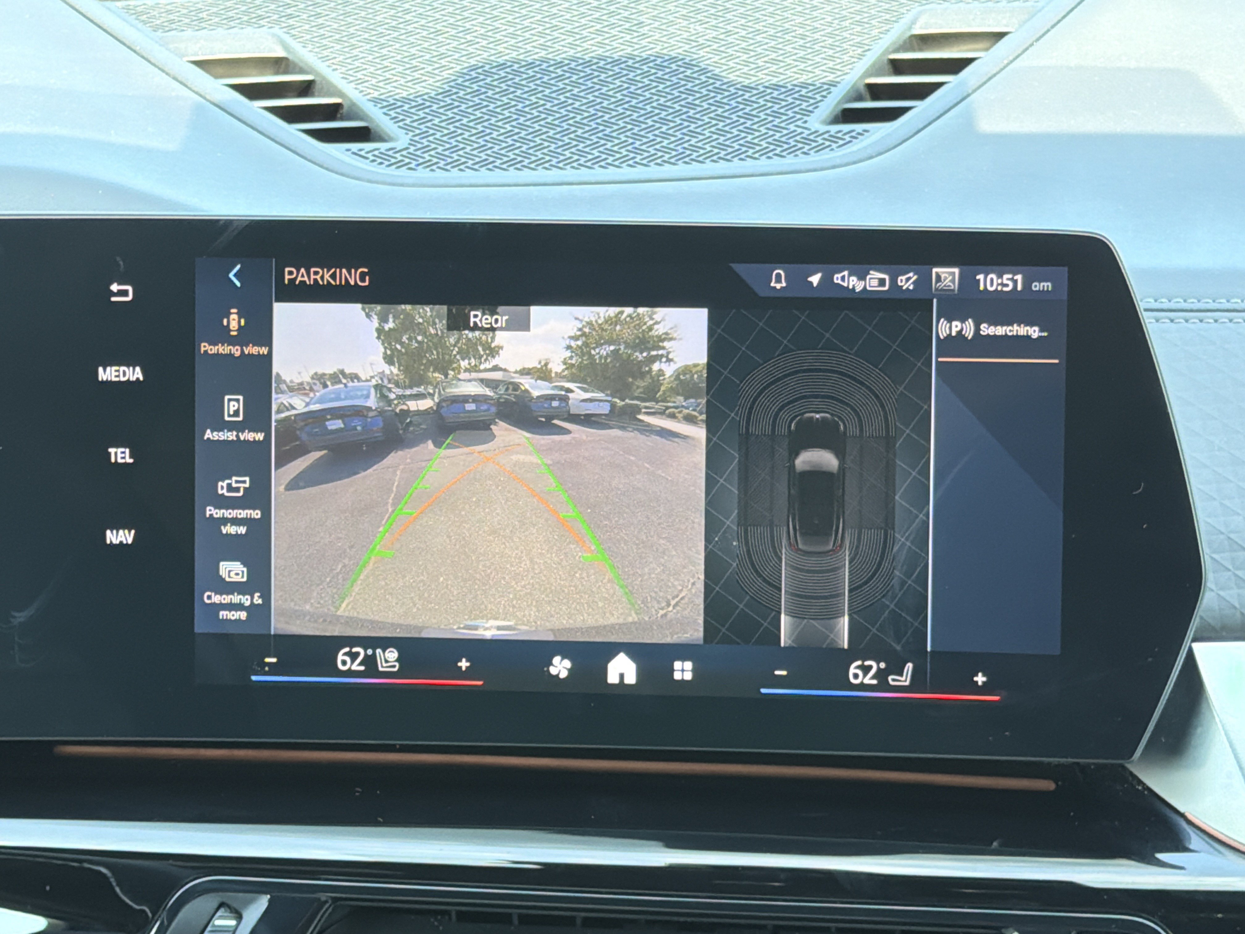 Certified 2026 BMW X2 xDrive28i AWD/4WD image 4