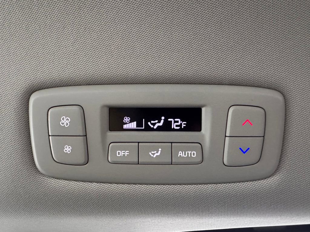 New 2026 Kia Carnival FWD image 31