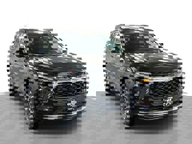 New 2026 Chevrolet Trax LT w/ Driver Confidence Package image 1