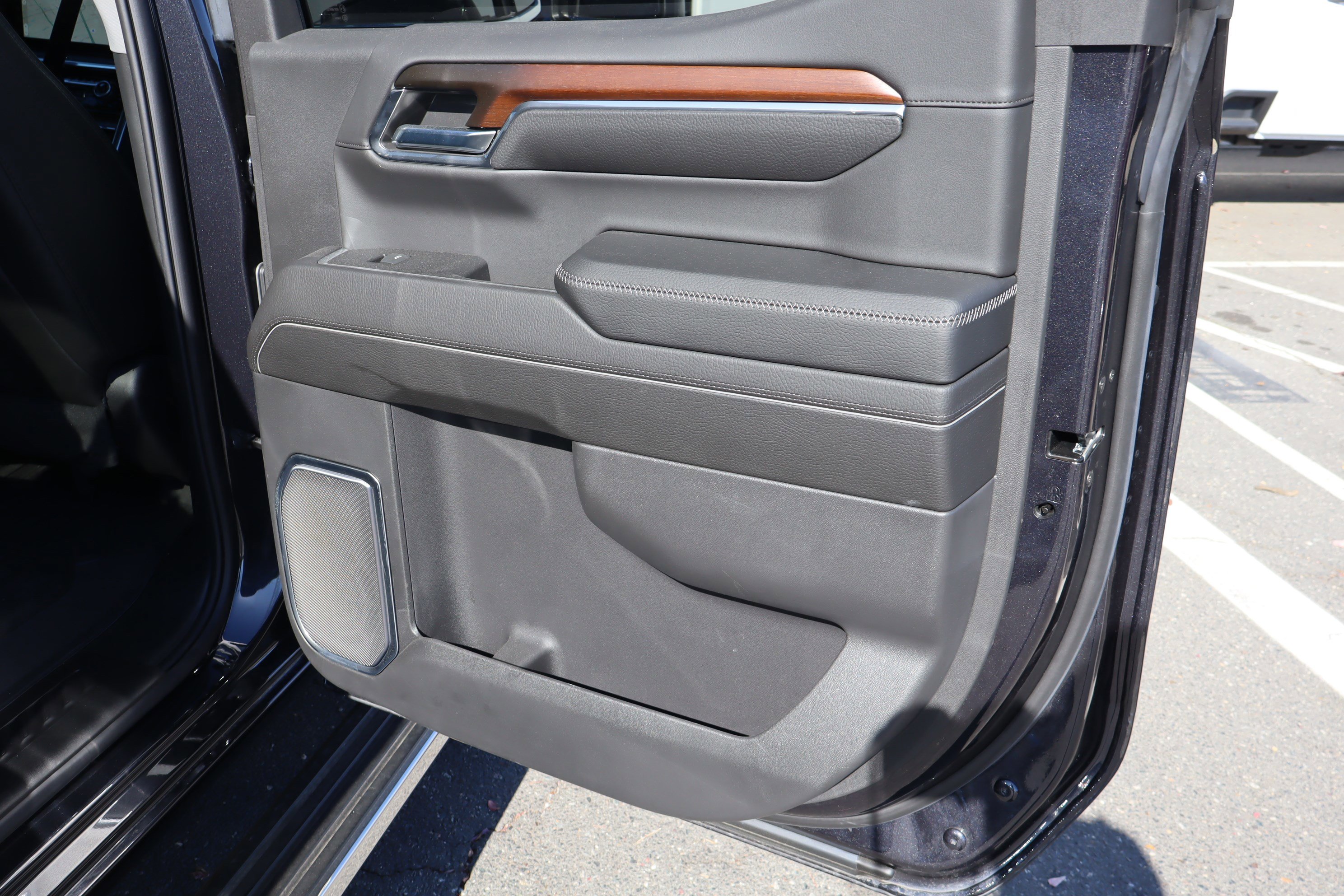 Used 2024 GMC Sierra 1500 Denali w/ Denali Reserve Package image 37