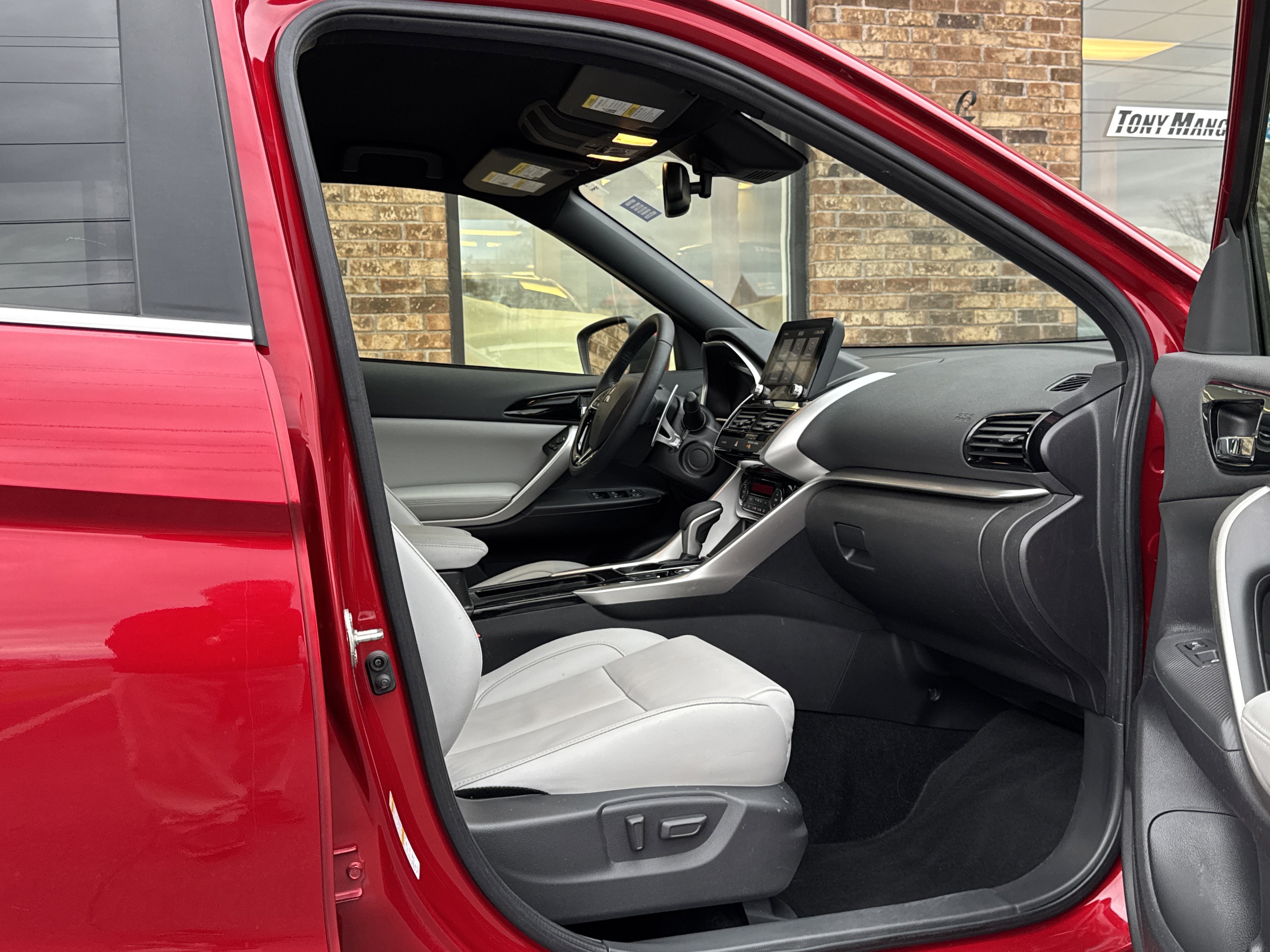 Used 2023 Mitsubishi Eclipse Cross SEL image 14