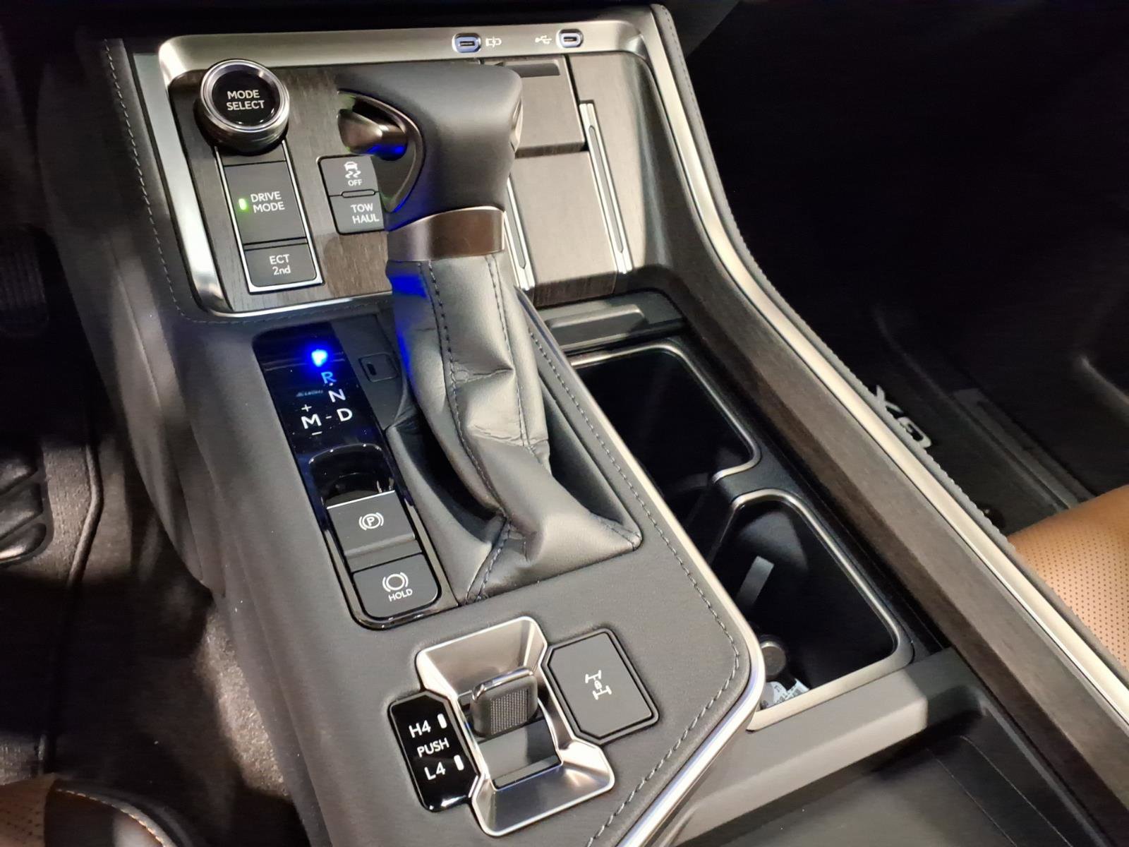 New 2026 Lexus GX 550 AWD/4WD image 8