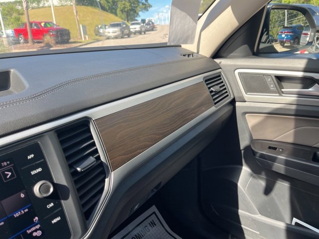 Used 2021 Volkswagen Atlas SE image 29