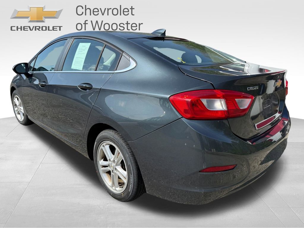 Used 2017 Chevrolet Cruze LT w/ Convenience Package FWD image 4