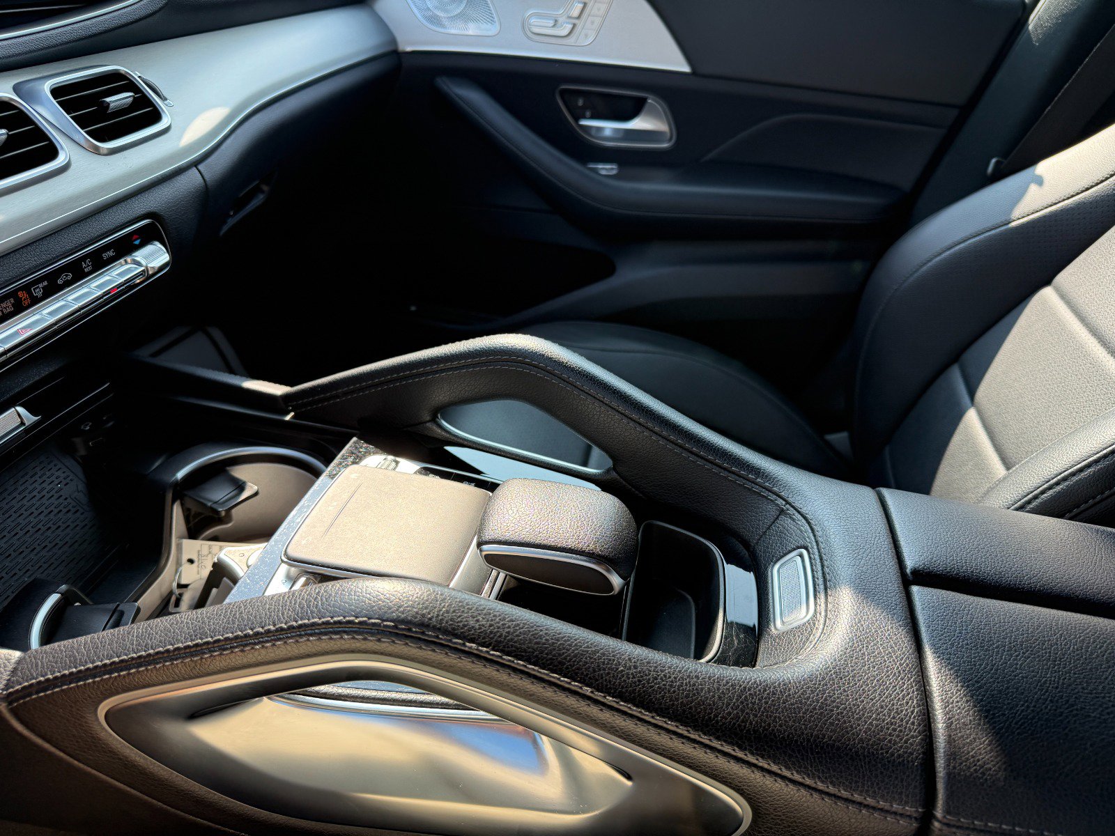 Used 2020 Mercedes-Benz GLE 350 4MATIC image 30