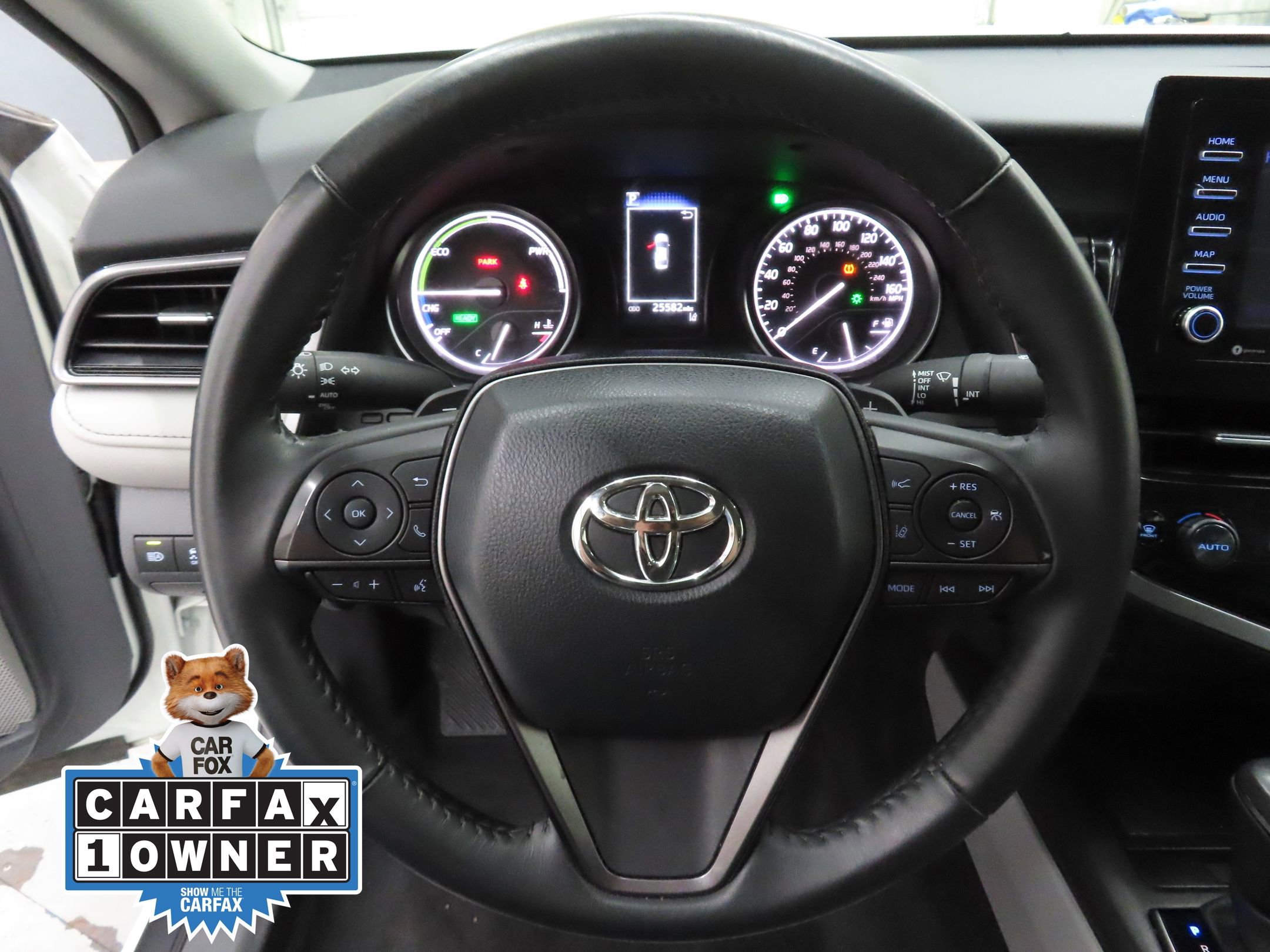 Used 2024 Toyota Camry SE image 14