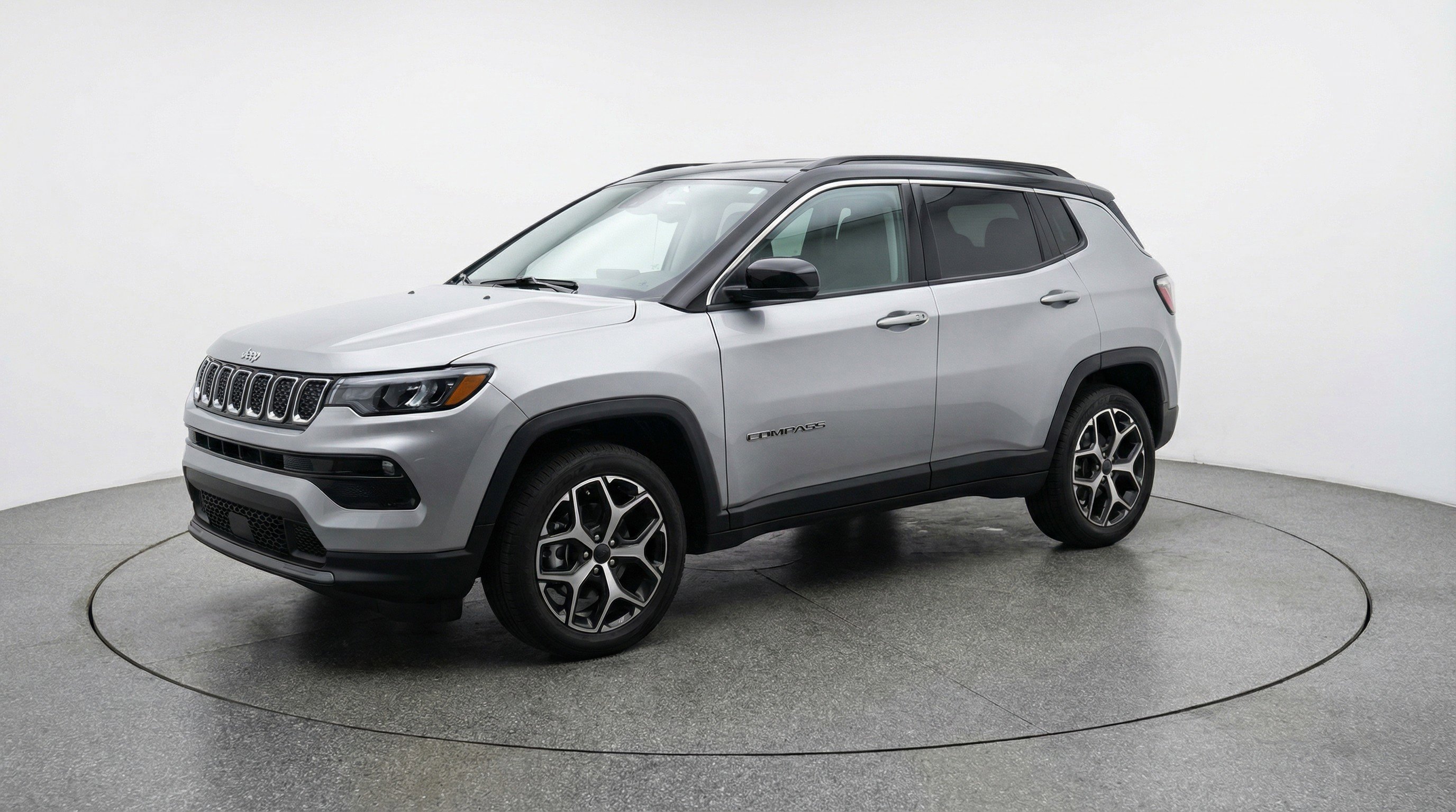 Used 2025 Jeep Compass Limited image 3