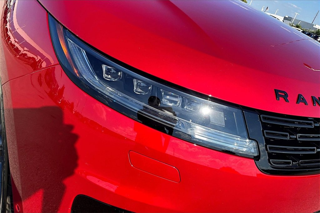 Certified 2025 Land Rover Range Rover Sport SE image 30