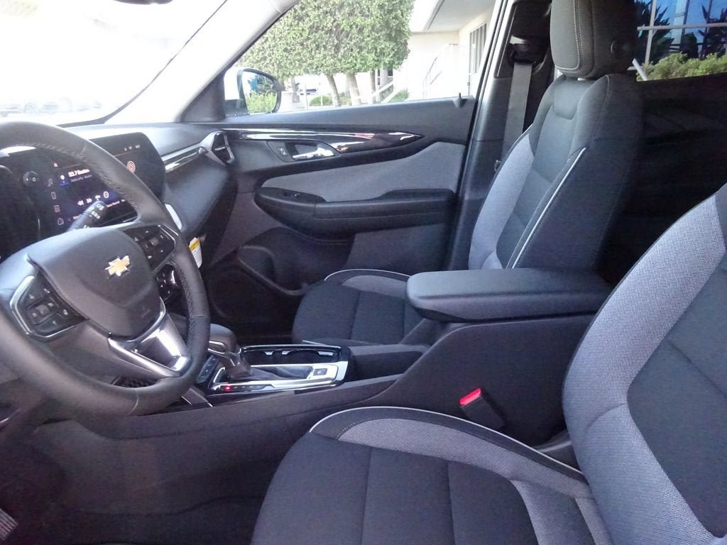 New 2026 Chevrolet TrailBlazer LT w/ Convenience Package FWD image 12