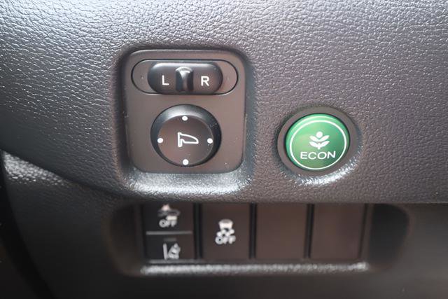 Used 2022 Honda Pilot Sport image 18