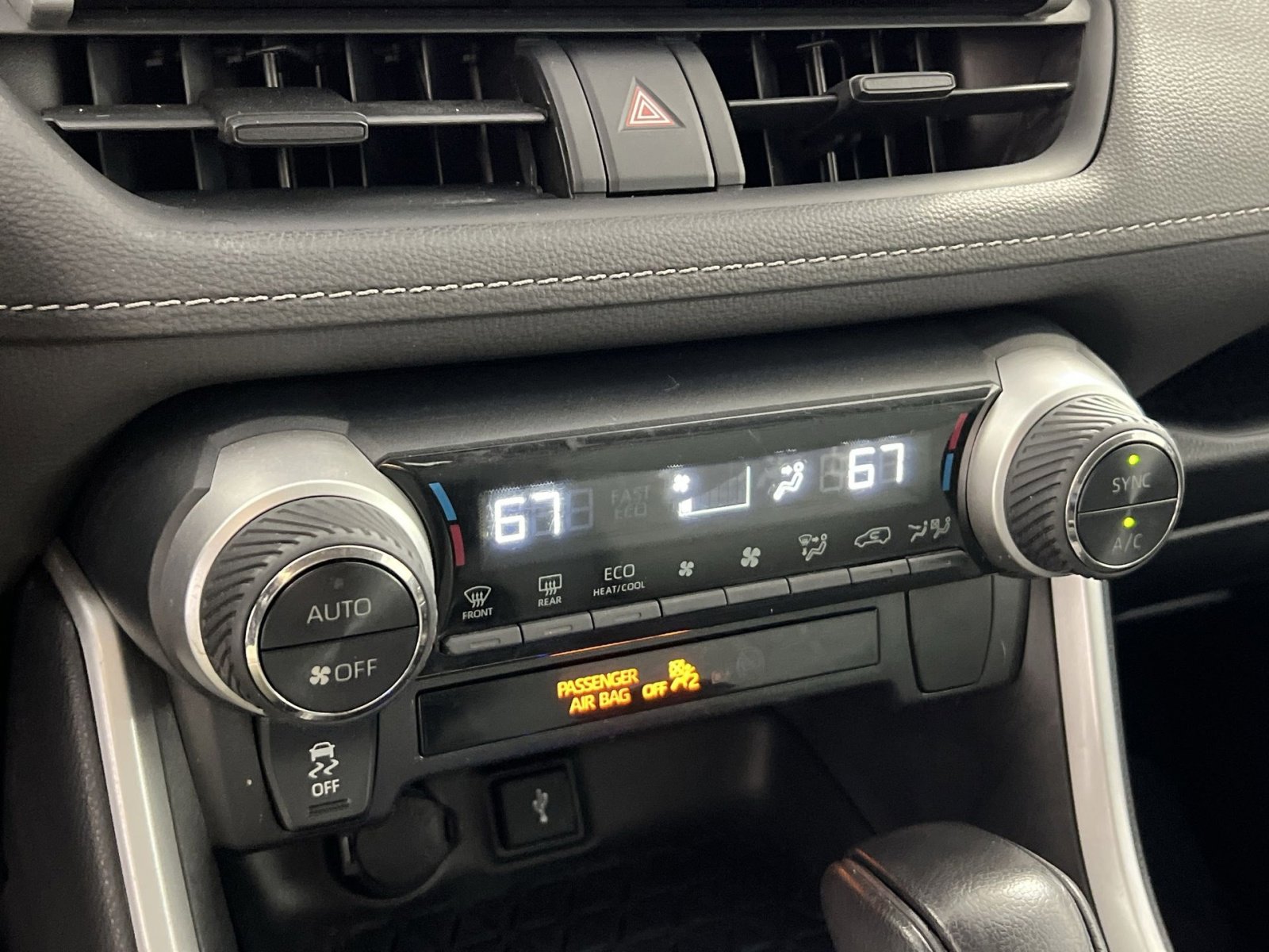 Used 2020 Toyota RAV4 XLE image 19