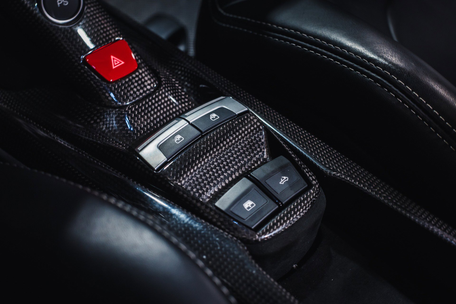 Used 2018 Ferrari 488 Spider RWD image 52