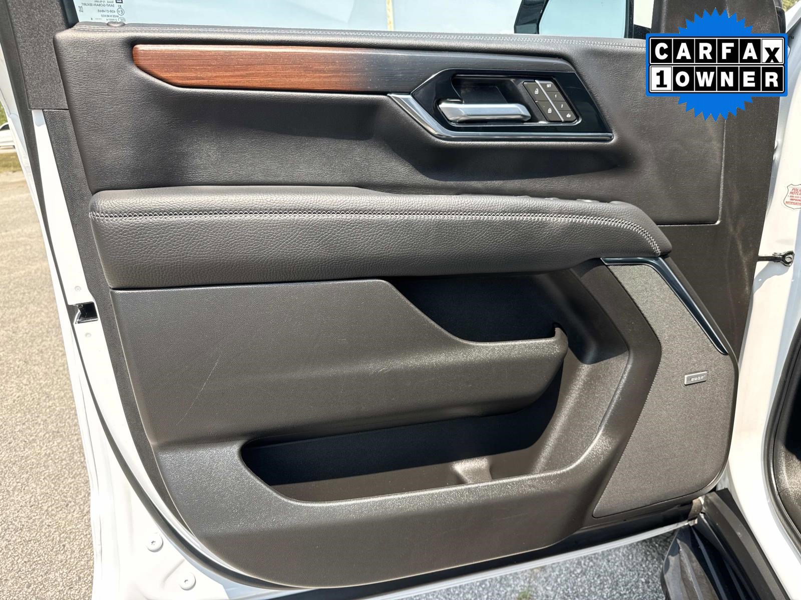 Used 2025 GMC Yukon Denali AWD/4WD image 21