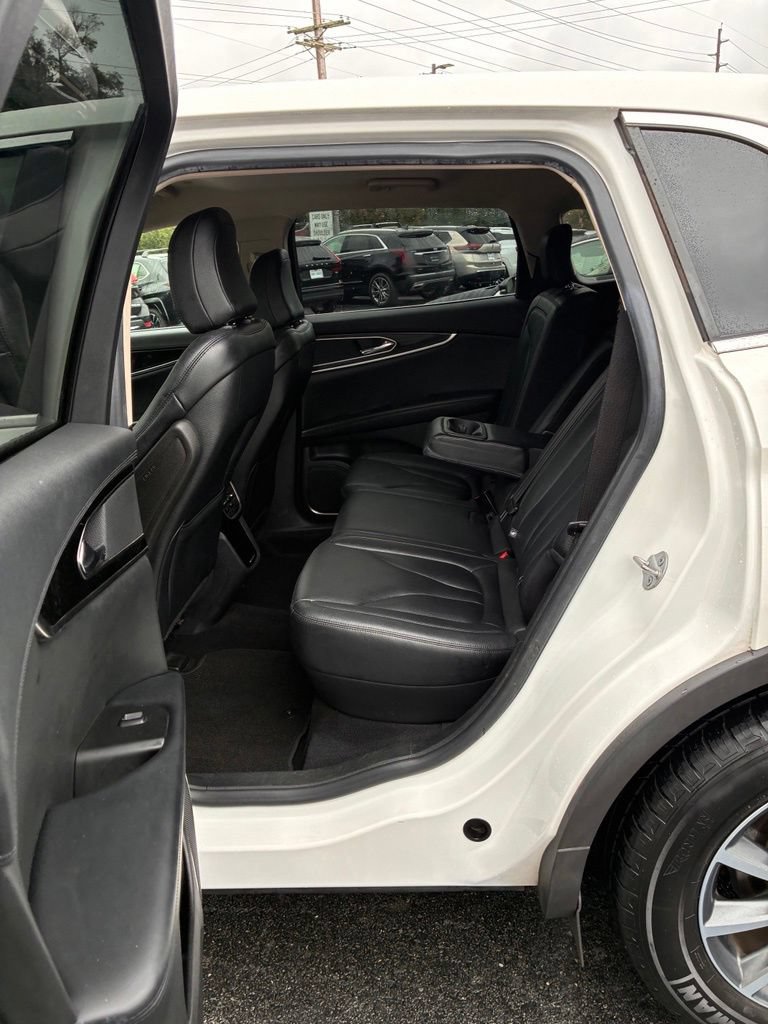Used 2021 Lincoln Nautilus FWD image 26