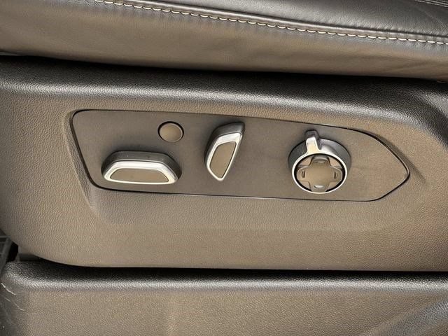 New 2026 Cadillac Escalade Platinum Sport w/ LPO, ONYX Package AWD/4WD image 23