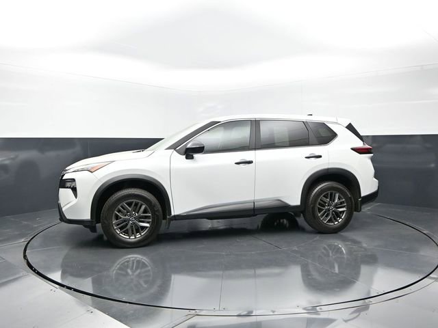 Certified 2025 Nissan Rogue S image 3