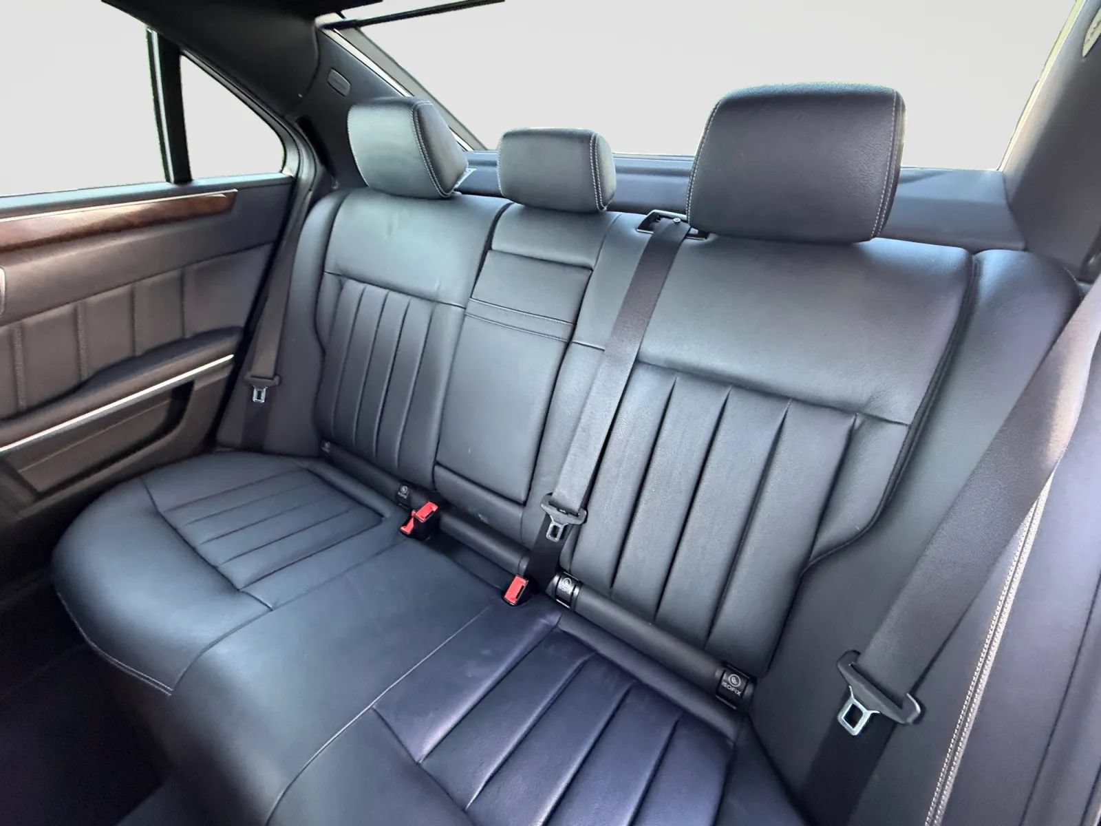 Used 2014 Mercedes-Benz E 550 4MATIC Sedan image 15