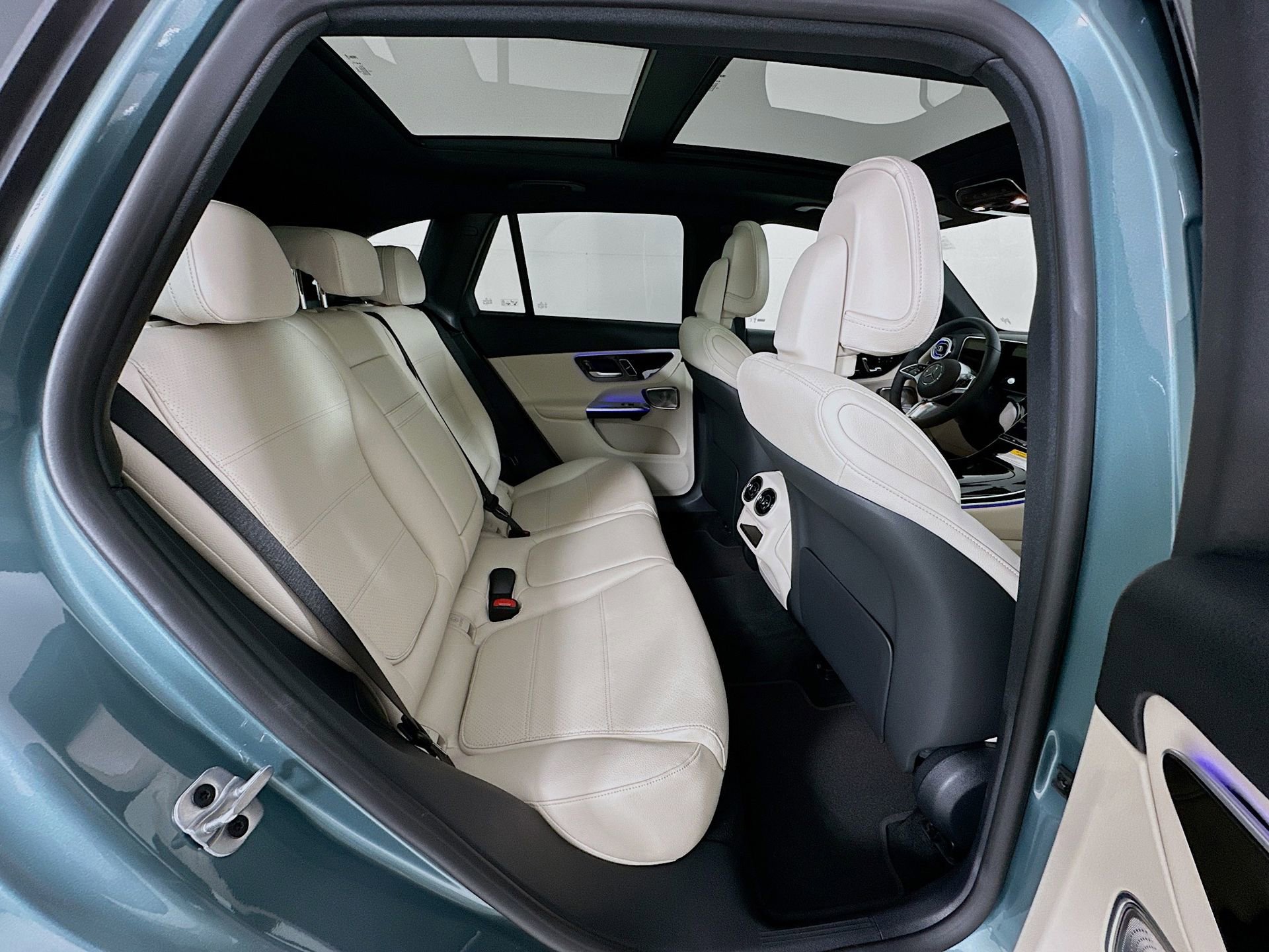 New 2026 Mercedes-Benz GLC 300 image 30