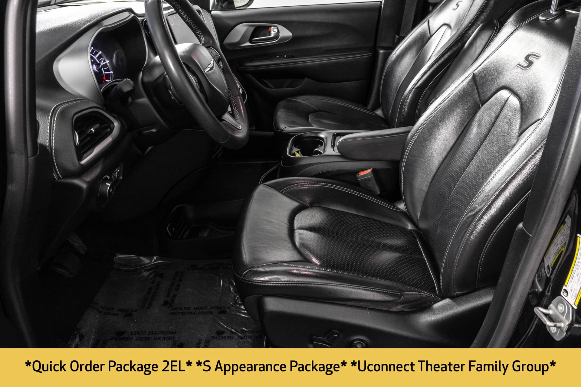 Used 2022 Chrysler Pacifica Touring-L w/ Uconnect Theater Family Group FWD image 7