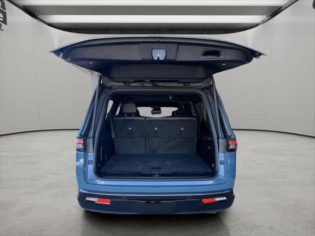 New 2026 Jeep Grand Wagoneer L Limited AWD/4WD image 42