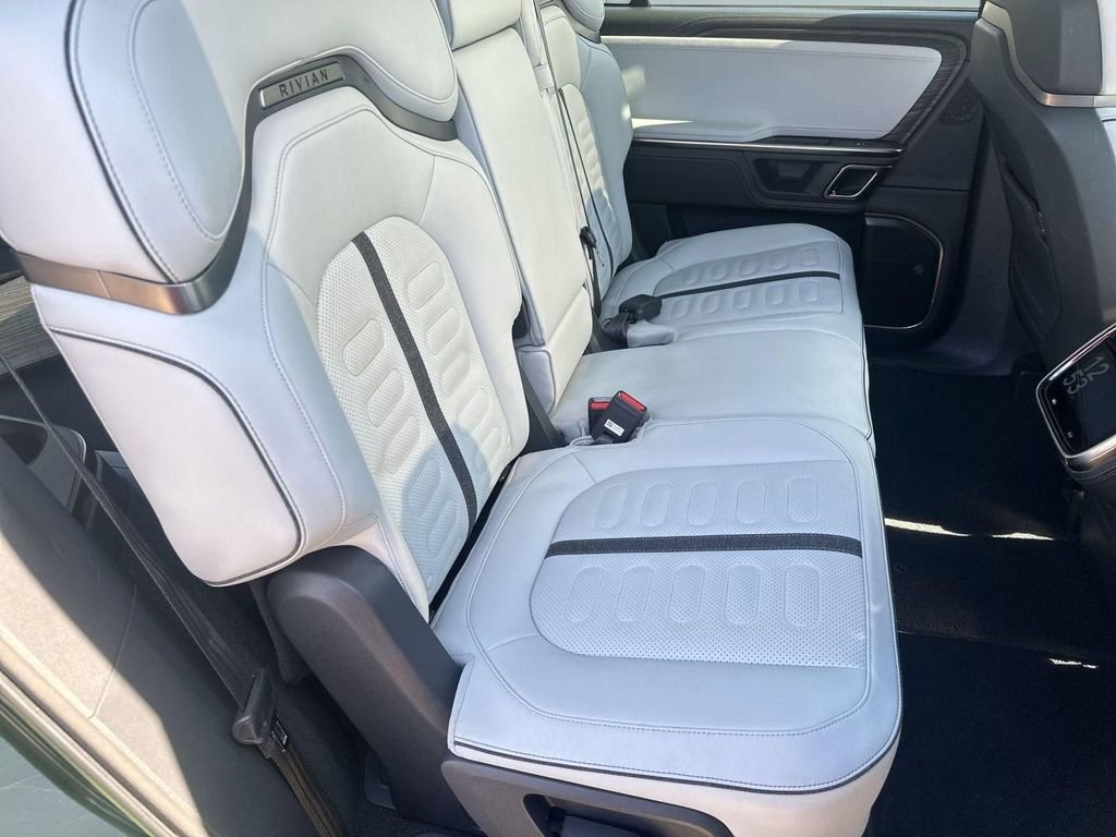 Used 2023 Rivian R1S Launch Edition image 30