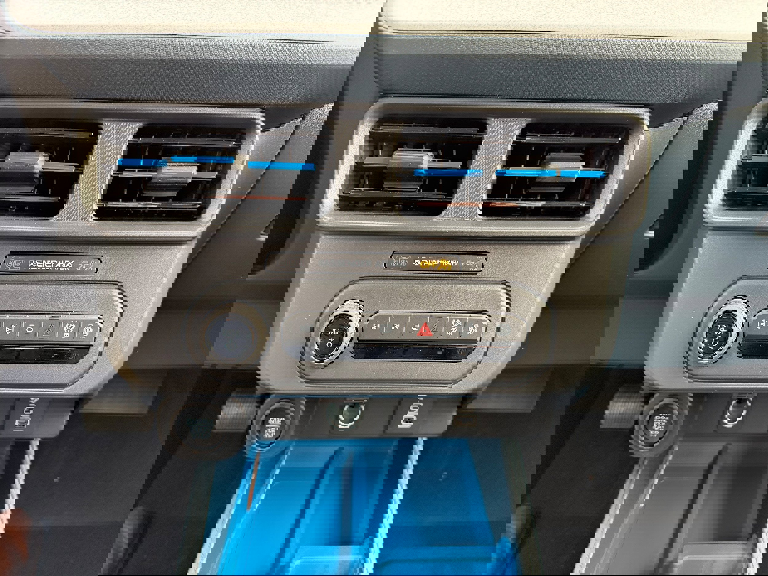 New 2025 Ford Maverick XLT w/ Equipment Group 301A image 19