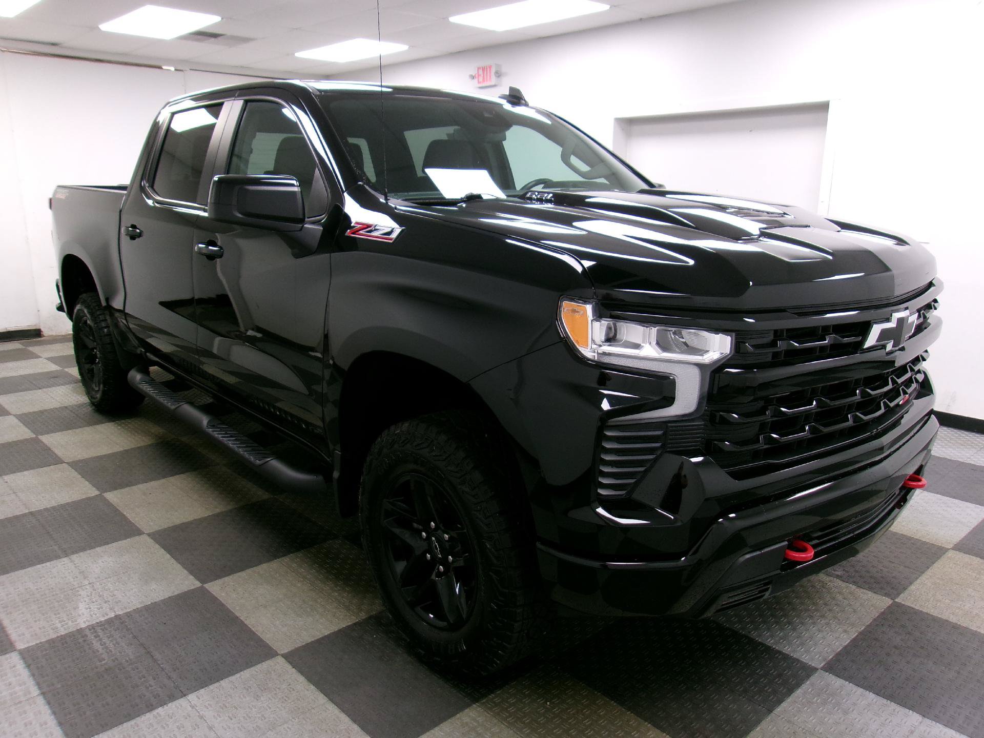 Used 2024 Chevrolet Silverado 1500 LT Trail Boss AWD/4WD image 14
