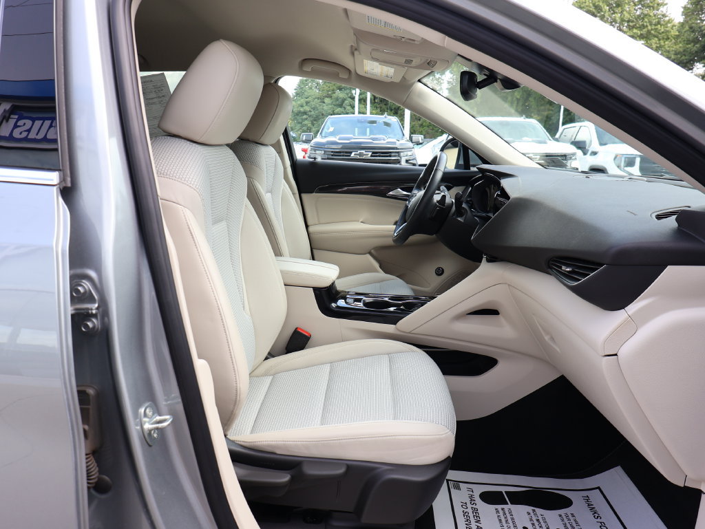 Certified 2023 Buick Envision Preferred FWD image 34