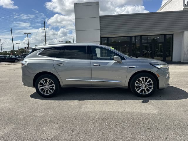 Used 2023 Buick Enclave Avenir w/ Avenir Technology Package FWD image 11