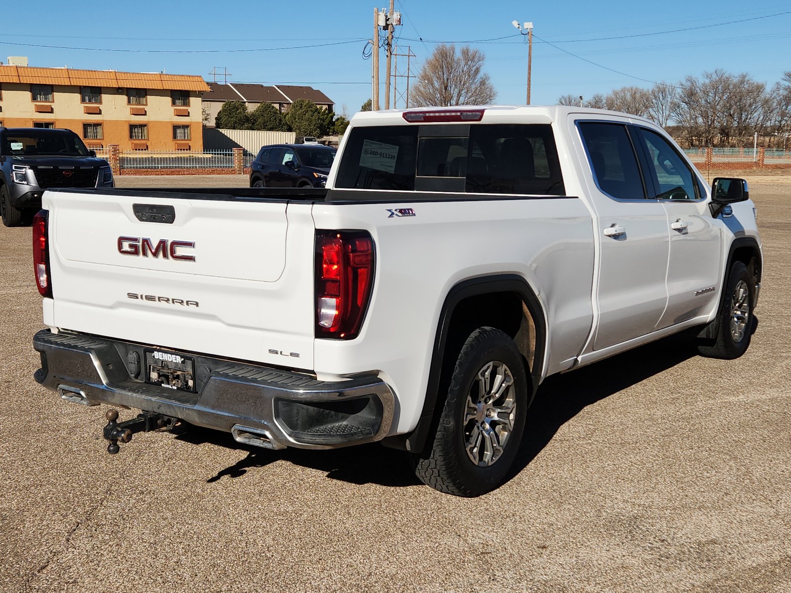 Used 2021 GMC Sierra 1500 SLE w/ X31 Off-Road Package image 4