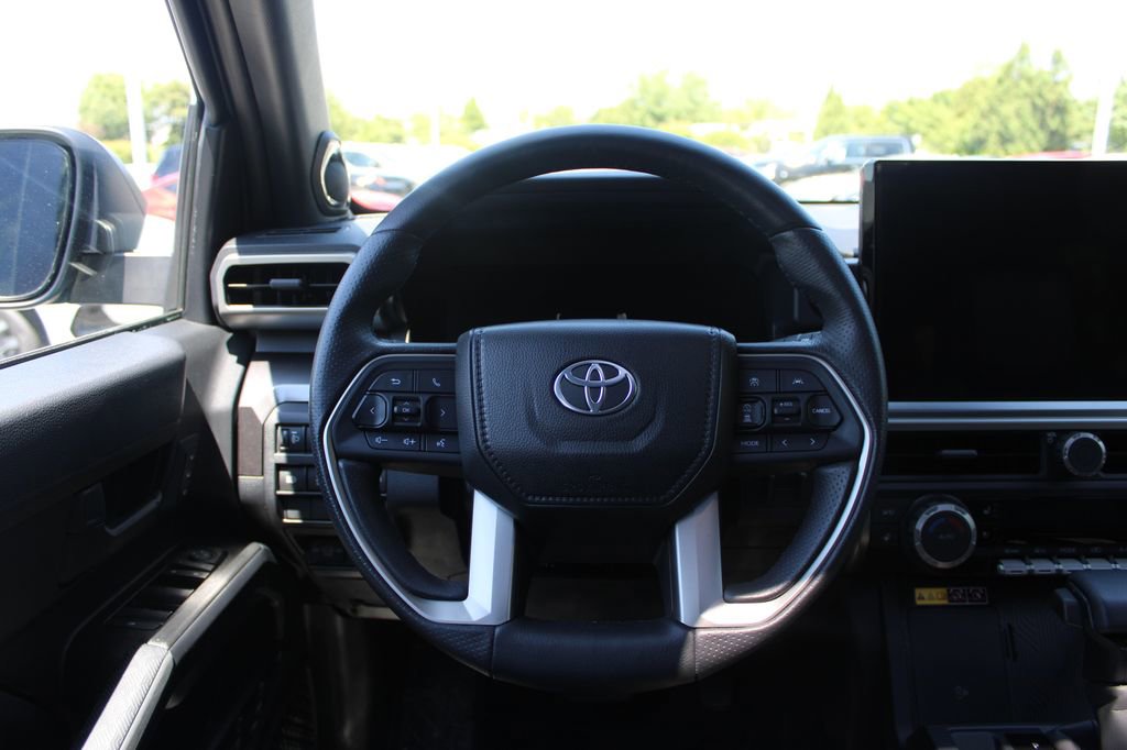 Used 2025 Toyota 4Runner TRD Off-Road Premium w/ Tow Technology Package AWD/4WD image 17