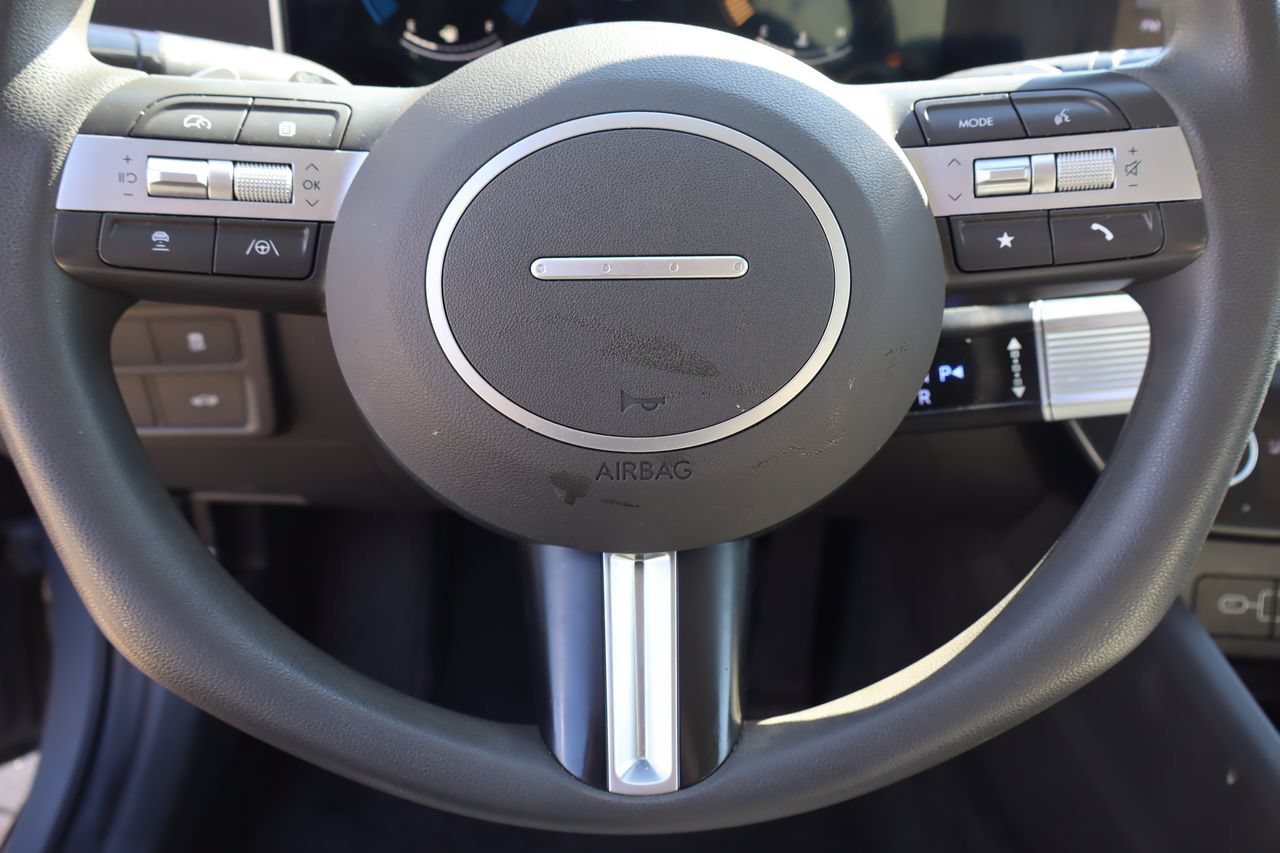 Used 2025 Hyundai Sonata SEL FWD image 10