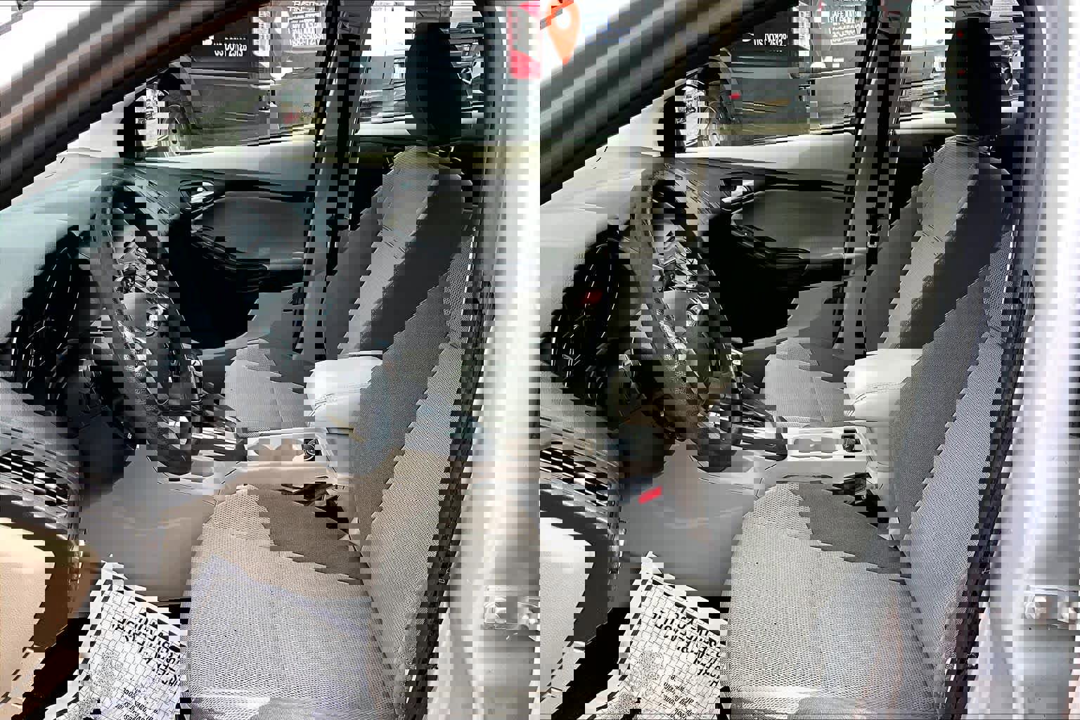 Used 2014 Ford Focus SE FWD image 8