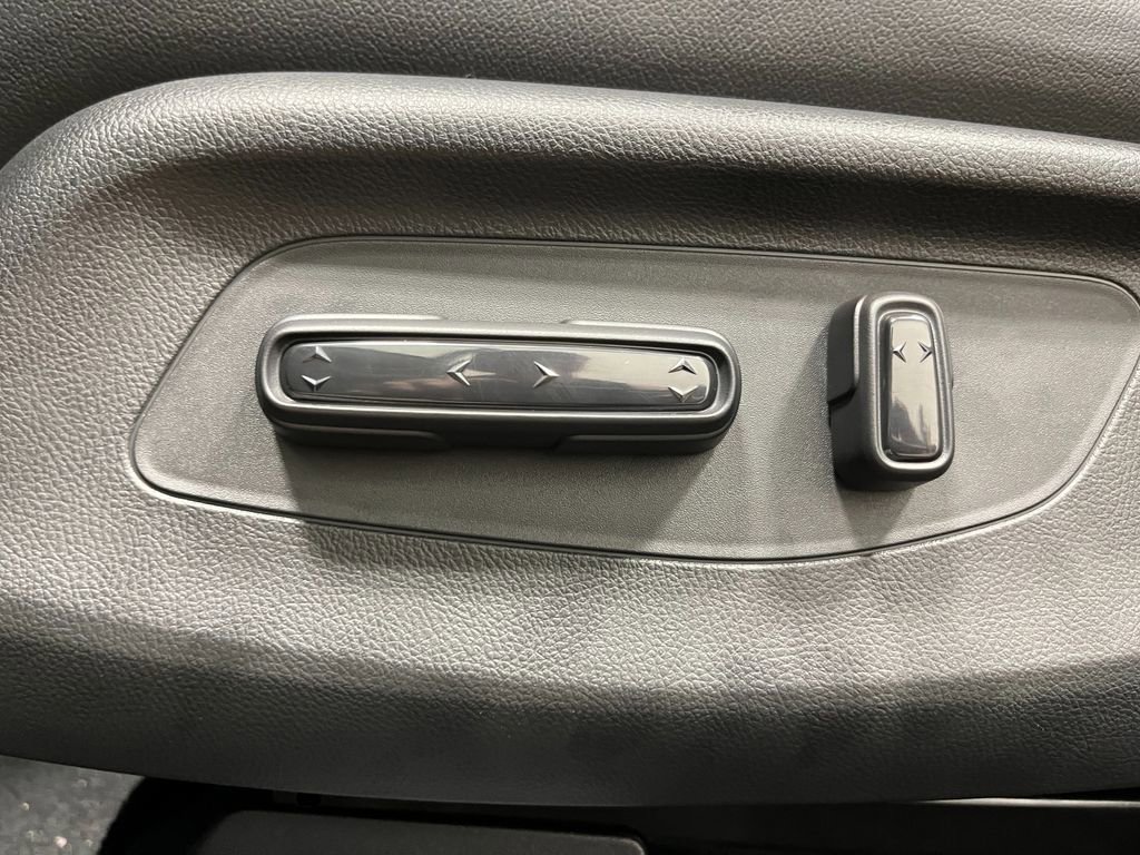 New 2026 Honda HR-V EX-L image 13