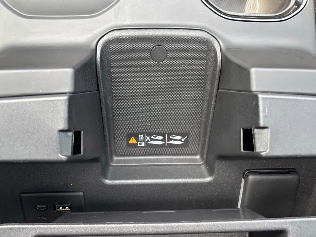 Used 2023 GMC Sierra 1500 AT4 w/ Technology Package image 30