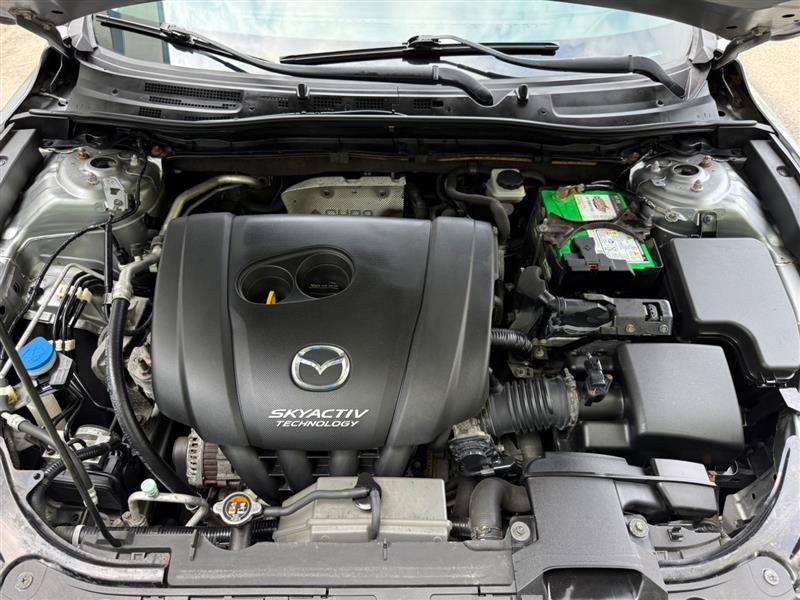 Used 2014 MAZDA MAZDA3 i Touring w/ Technology Package FWD image 44