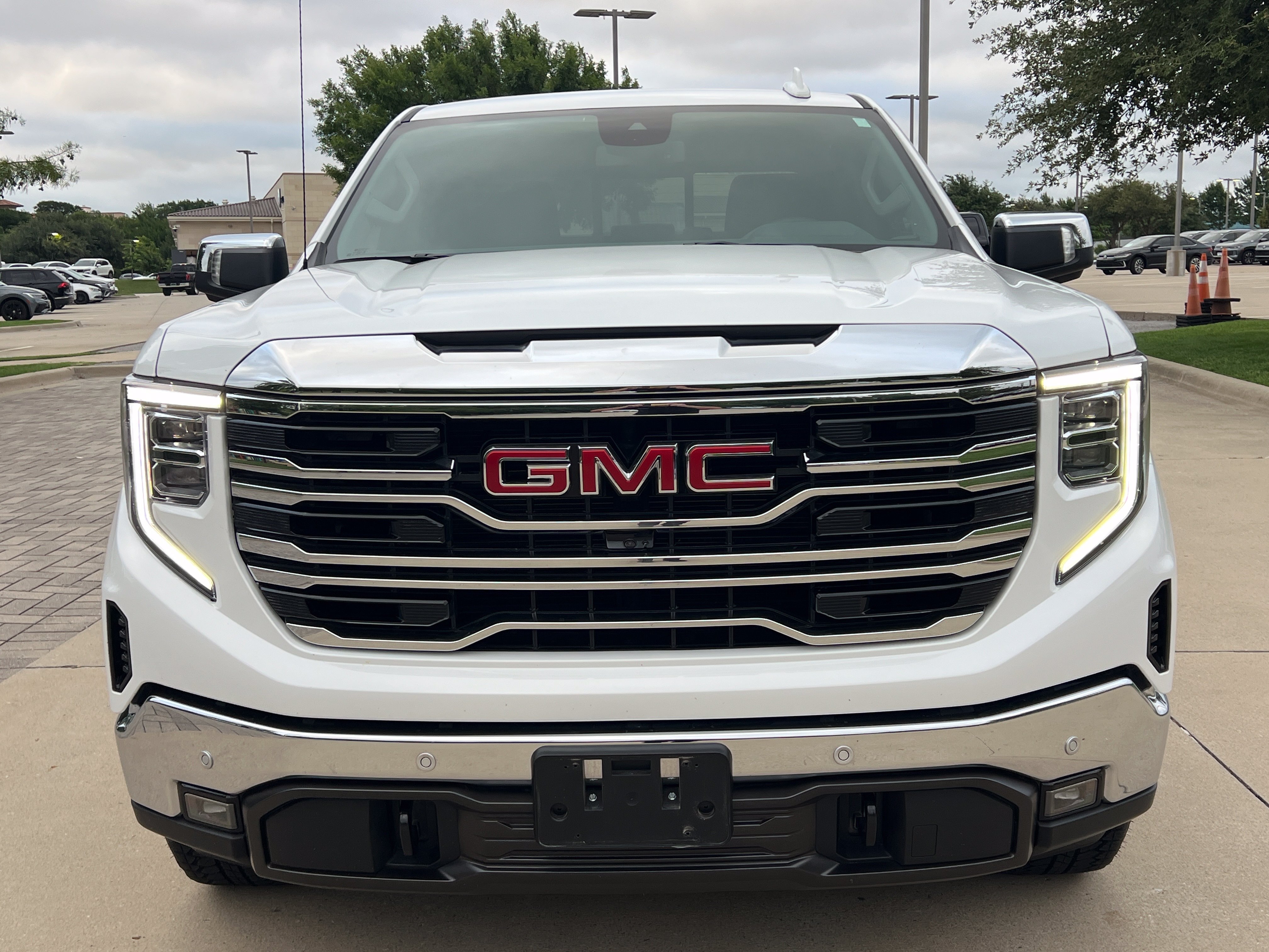 Used 2024 GMC Sierra 1500 SLT w/ SLT Premium Plus Package AWD/4WD image 3