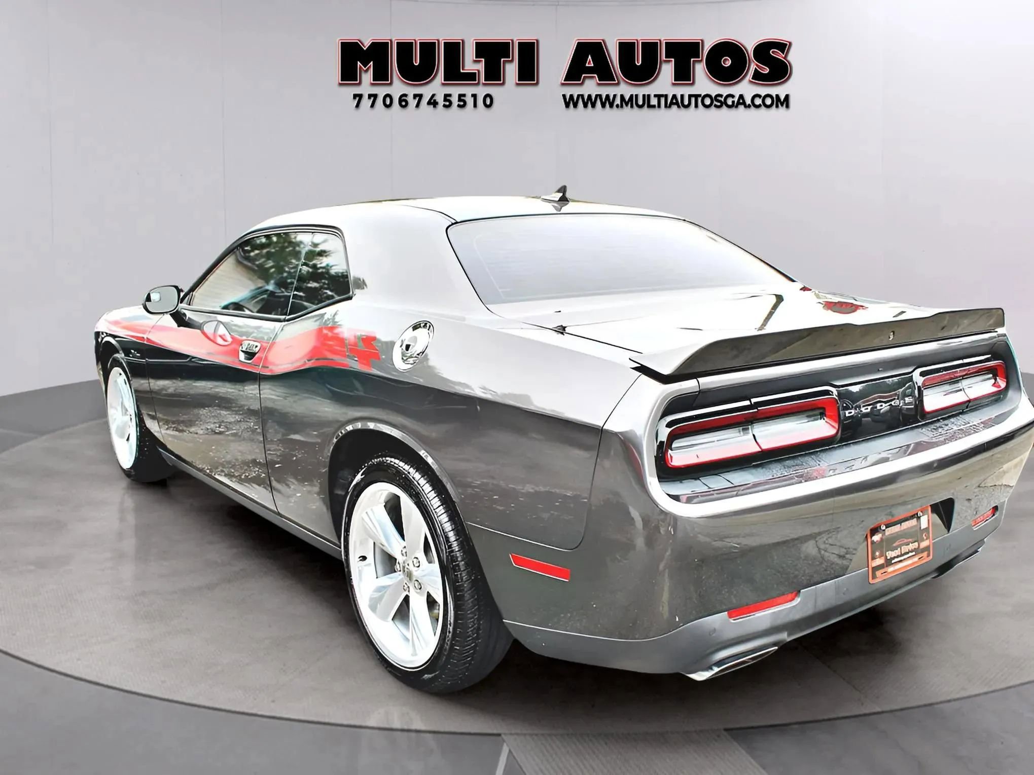 Used 2015 Dodge Challenger R/T Plus image 6