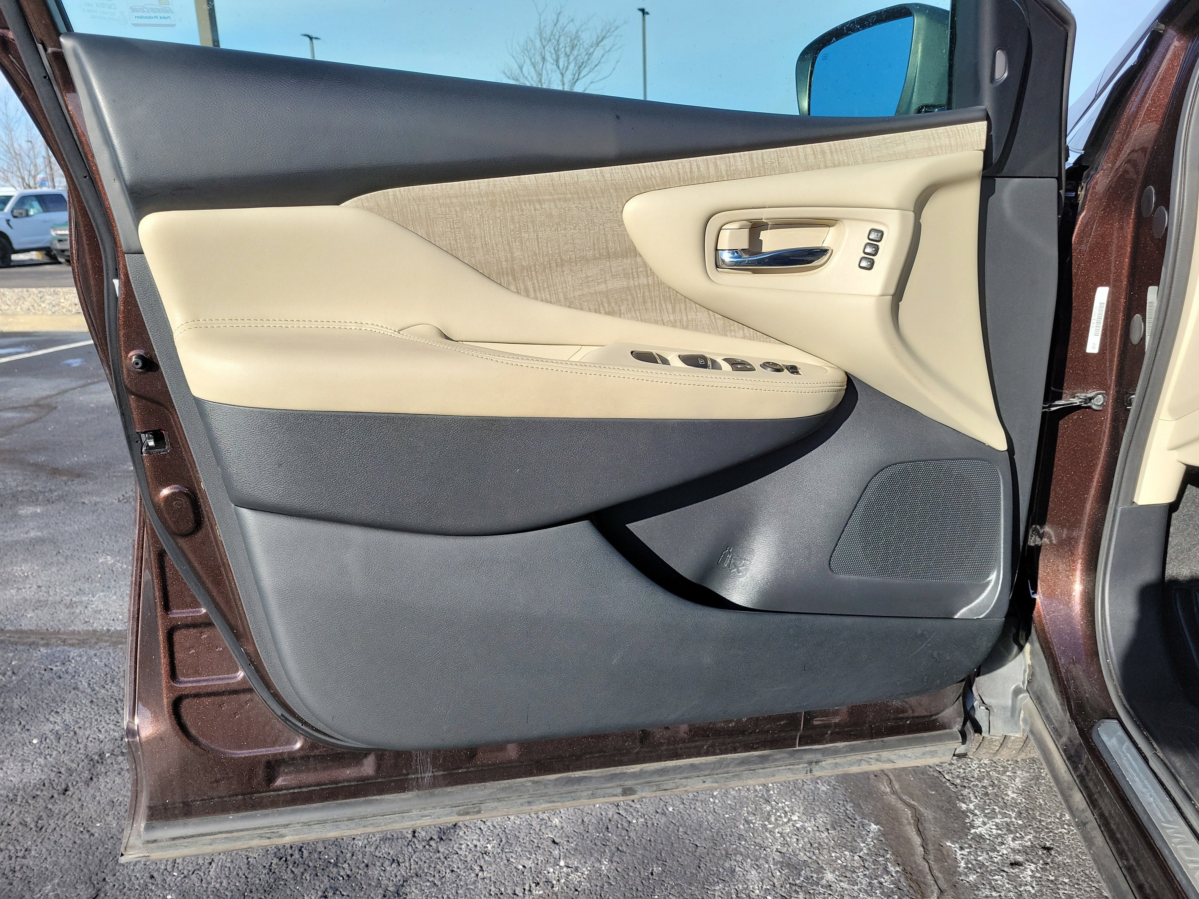 Used 2020 Nissan Murano SL w/ Moonroof Package image 17